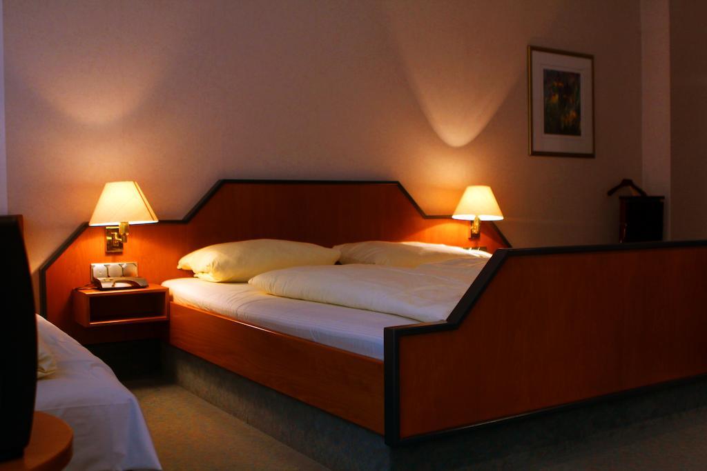 Pohl'S Rheinhotel Adler Sankt Goarshausen Quarto foto