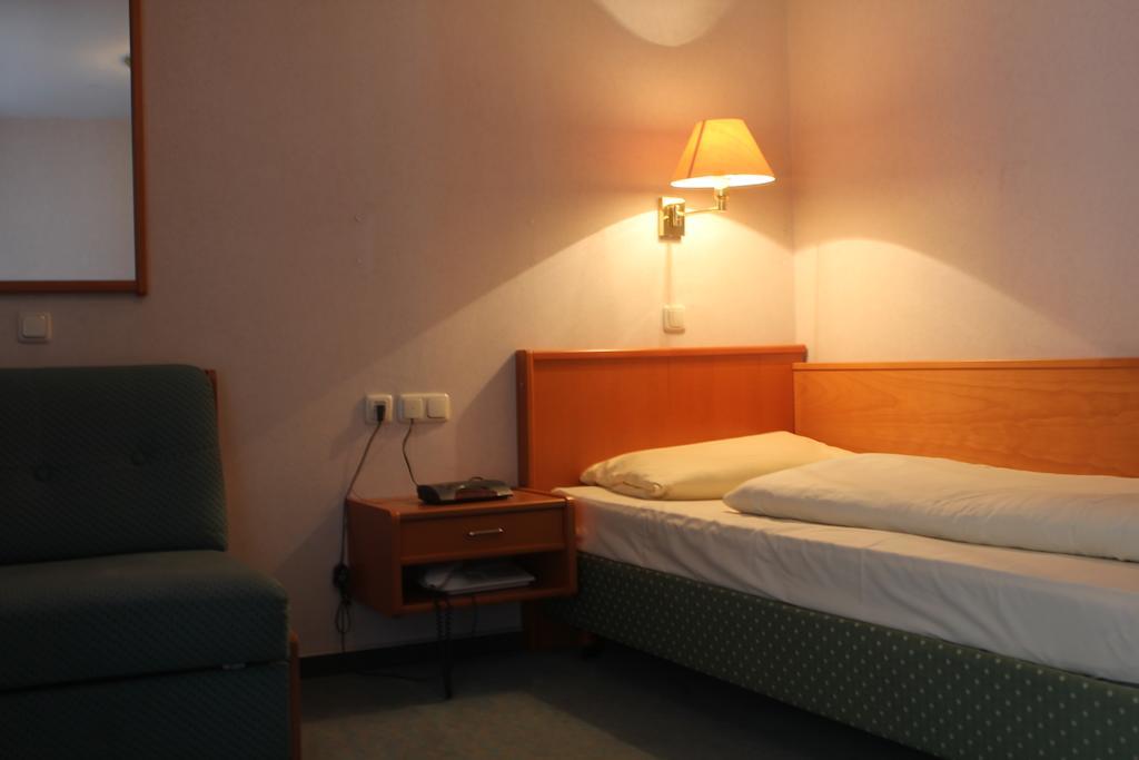 Pohl'S Rheinhotel Adler Sankt Goarshausen Quarto foto